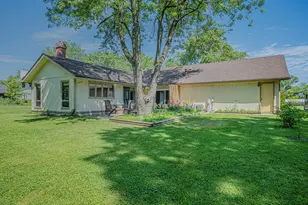 1272 Arlington Dr W, Hanover Park, IL 60133 - Photo 23
