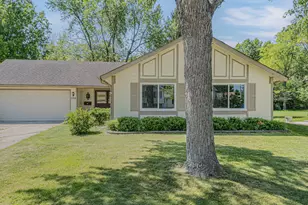 1272 Arlington Dr W, Hanover Park, IL 60133 - Photo 25