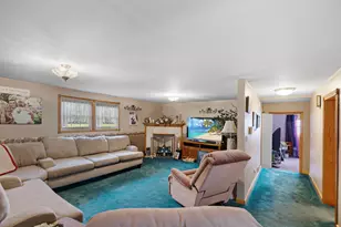 205 N Park St, Milford, IL 60953 - Photo 11