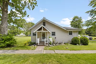 205 N Park Street, Milford, IL 60953 - Photo 1