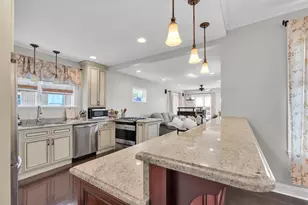 10520 S Hamilton Ave, Chicago, IL 60643 - Photo 9