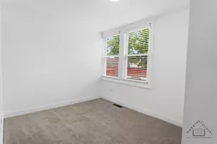 5010 W Newport Ave, Chicago, IL 60641 - Photo 15