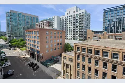 375 W Erie Street #604, Chicago, IL 60654 - Photo 27