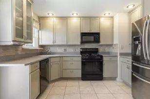 2502 Paradise Cir, Plainfield, IL 60586 - Photo 5