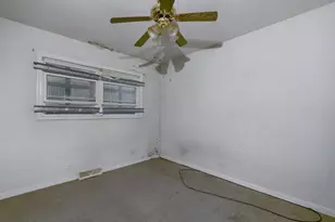 703 W 116th St, Chicago, IL 60628 - Photo 9