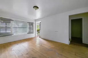 703 W 116th St, Chicago, IL 60628 - Photo 3