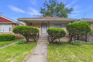 703 W 116th St, Chicago, IL 60628 - Photo 1