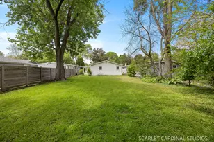 569 S Park Rd, Lombard, IL 60148 - Photo 11
