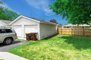 709 W McKinley St, Harvard, IL 60033 - Photo 5