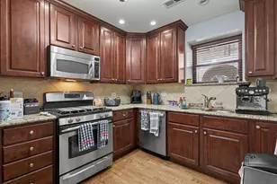 857 W Ainslie St, Chicago, IL 60640 - Photo 13