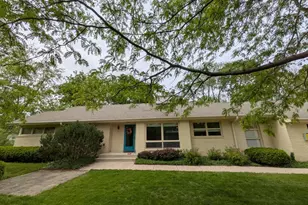 521 College Terrace, Dekalb, IL 60115 - Photo 1