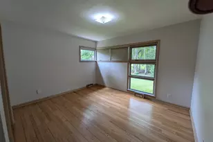 521 College Terrace, Dekalb, IL 60115 - Photo 13