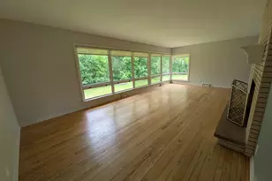 521 College Terrace, Dekalb, IL 60115 - Photo 9
