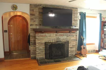 200 E Bennett Street E, Salem, IL 62881 - Photo 11
