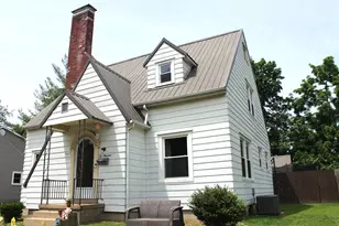 200 E Bennett Street E, Salem, IL 62881 - Photo 1