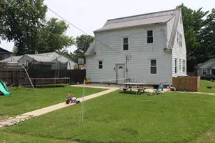 200 E Bennett Street E, Salem, IL 62881 - Photo 3