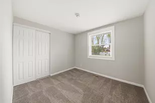 120 Adobe Cir, Carpentersville, IL 60110 - Photo 13