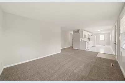 120 Adobe Circle, Carpentersville, IL 60110 - Photo 5