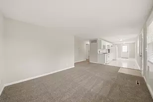 120 Adobe Cir, Carpentersville, IL 60110 - Photo 5