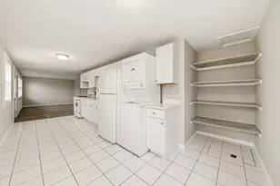 120 Adobe Cir, Carpentersville, IL 60110 - Photo 7