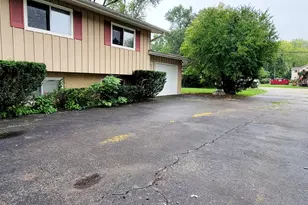 41511 N Country Club Dr, Antioch, IL 60002 - Photo 25