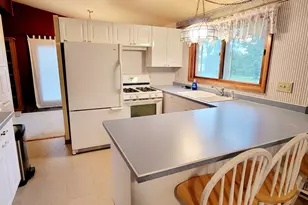 41511 N Country Club Dr, Antioch, IL 60002 - Photo 11