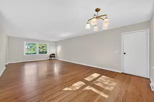 262 S 19th St, Saint Charles, IL 60174 - Photo 5