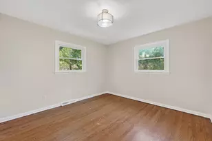 262 S 19th St, Saint Charles, IL 60174 - Photo 17