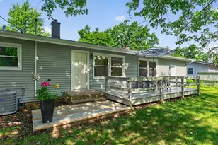 262 S 19th St, Saint Charles, IL 60174 - Photo 33