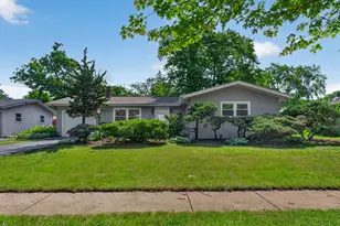 262 S 19th St, Saint Charles, IL 60174 - Photo 1