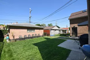 5948 S Karlov Ave, Chicago, IL 60629 - Photo 9