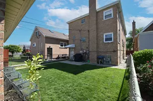 5948 S Karlov Ave, Chicago, IL 60629 - Photo 7