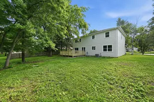 421 Russet Ave, Naperville, IL 60565 - Photo 43