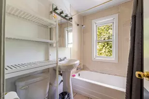652 E 105th Pl, Chicago, IL 60628 - Photo 9
