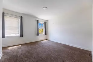652 E 105th Pl, Chicago, IL 60628 - Photo 7