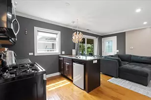 1923 Warwick Ln, Schaumburg, IL 60193 - Photo 11