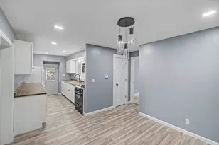 4210 E Park Ln, Decatur, IL 62521 - Photo 9
