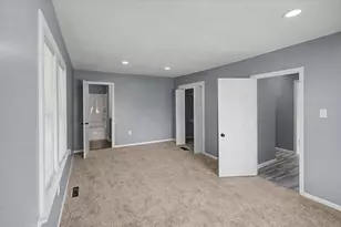 4210 E Park Ln, Decatur, IL 62521 - Photo 17