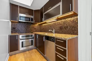 650 W Wayman St, Chicago, IL 60661 - Photo 5