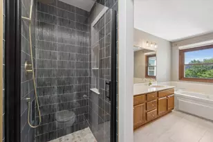 1239 Tennyson Ln, Naperville, IL 60540 - Photo 11
