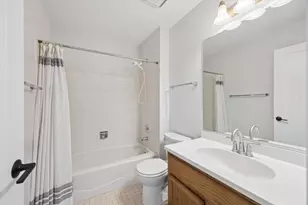 1239 Tennyson Ln, Naperville, IL 60540 - Photo 15