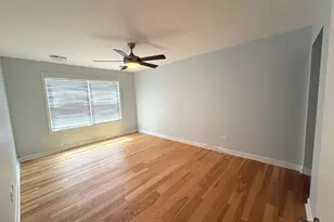258 Odlum Ct, Schaumburg, IL 60194 - Photo 7