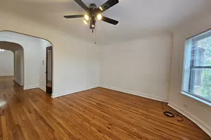 2454 W Catalpa Ave, Chicago, IL 60625 - Photo 5