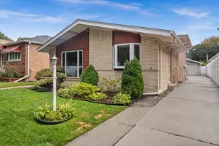 13041 S Muskegon Ave, Chicago, IL 60633 - Photo 3
