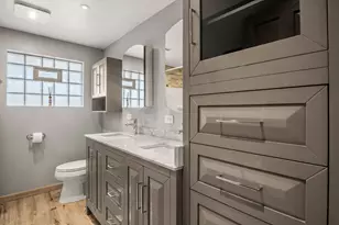 13041 S Muskegon Ave, Chicago, IL 60633 - Photo 17