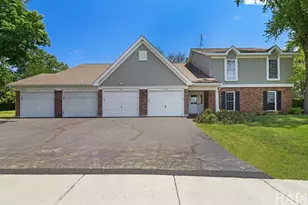 320 N Thornwood Dr, McHenry, IL 60050 - Photo 1