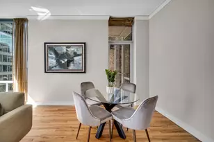 170 W Polk St, Chicago, IL 60605 - Photo 7