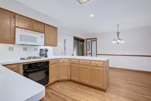 2255 Durand Dr, Downers Grove, IL 60515 - Photo 7