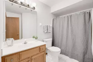 2255 Durand Dr, Downers Grove, IL 60515 - Photo 15