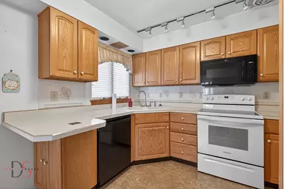 416 W Bluff Street, Streator, IL 61364 - Photo 11